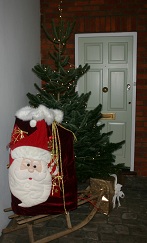 Late night shopping brings that Christmas feeling