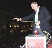 PHOTO GALLERY: Sir Steve Redgrave lights up Marlow