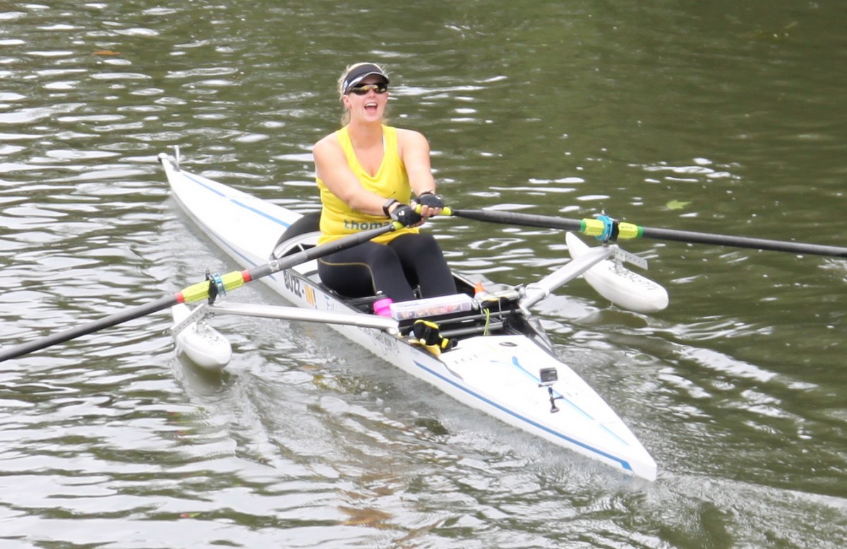 Naomi Riches – rows the Thames, gets a World Record!