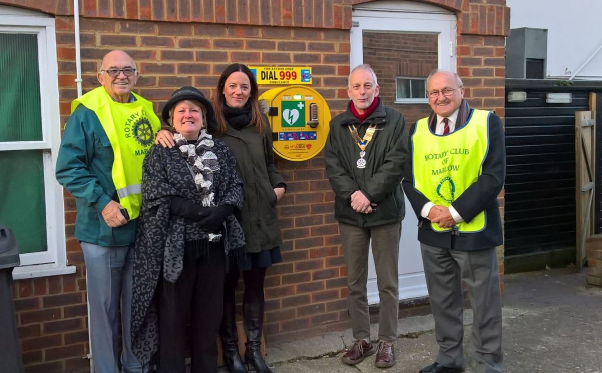 New community defibrillator in town centre