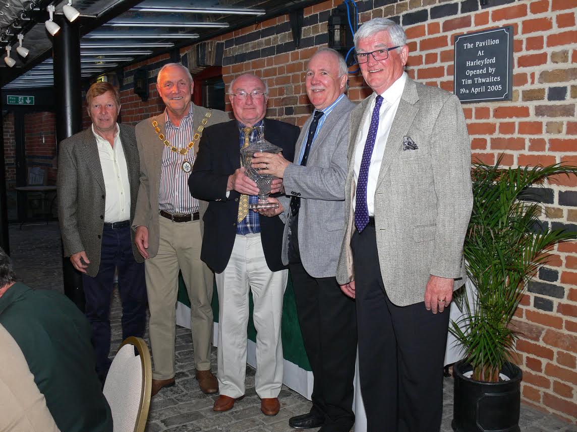 Sun shines on Mayor’s golf day