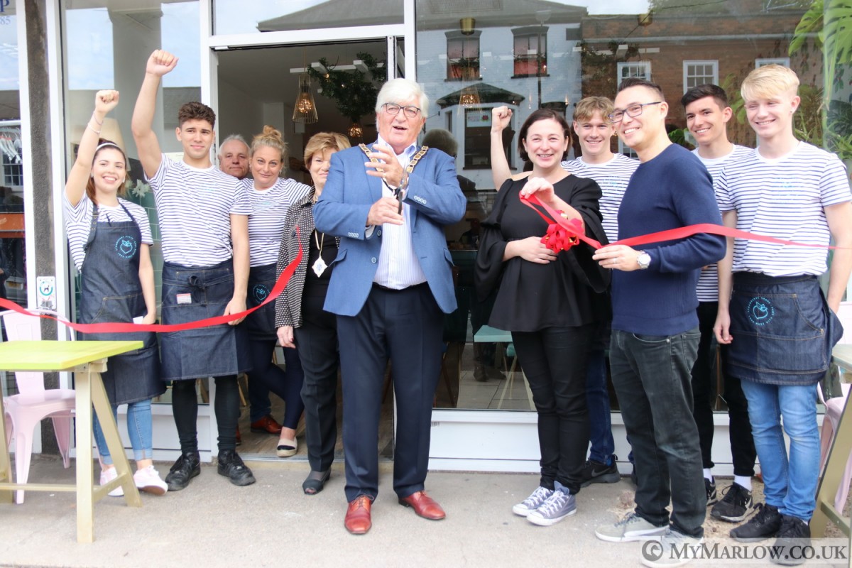 *GALLERY* Strawberry Grove opens