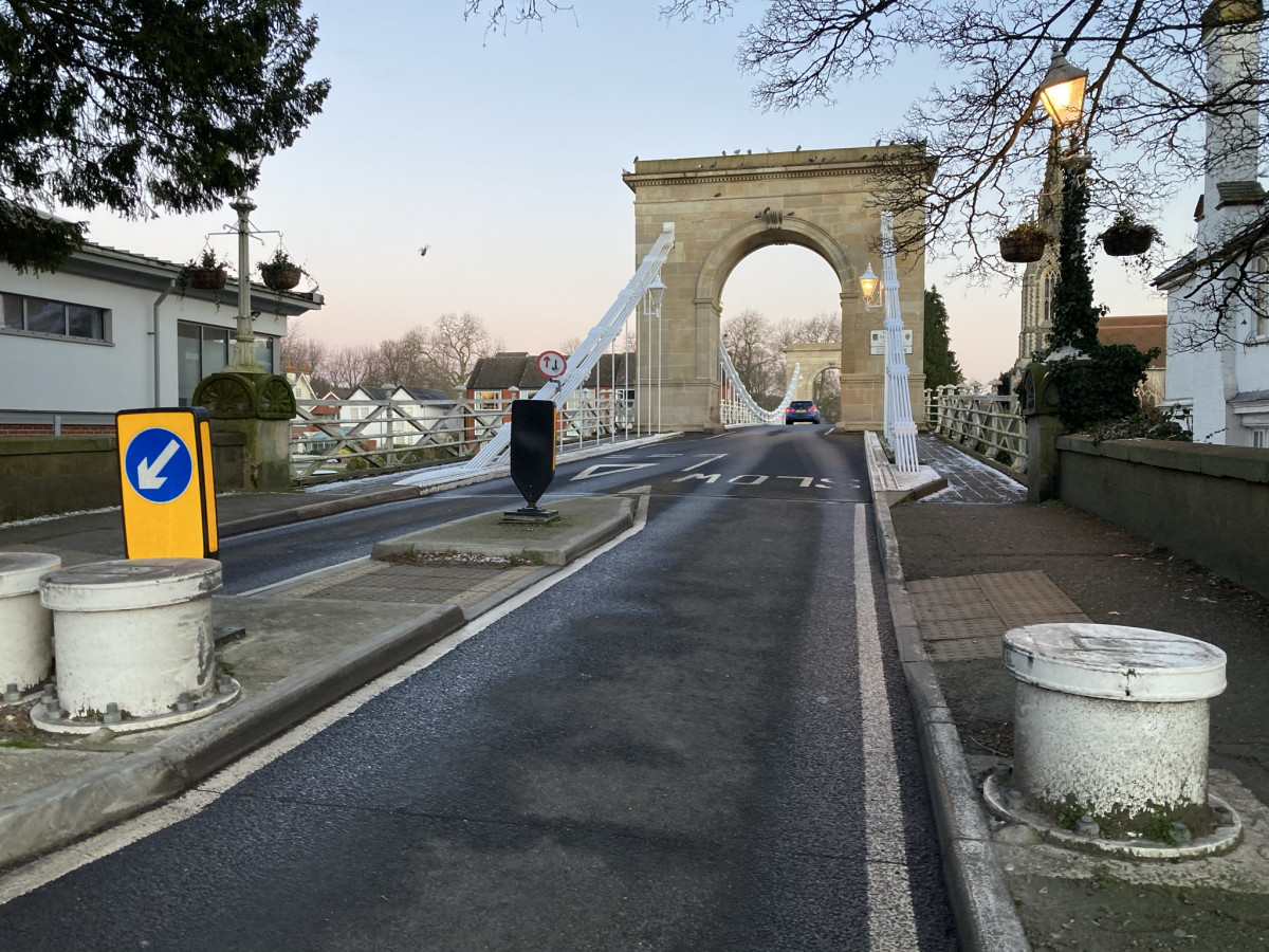Marlow Bridge to be closed for more bollard work from Mon 15 Feb!