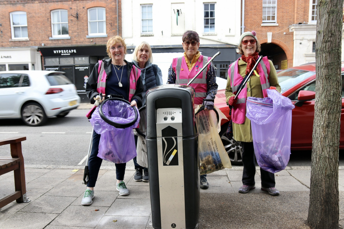 New cigarette bin on the High Street