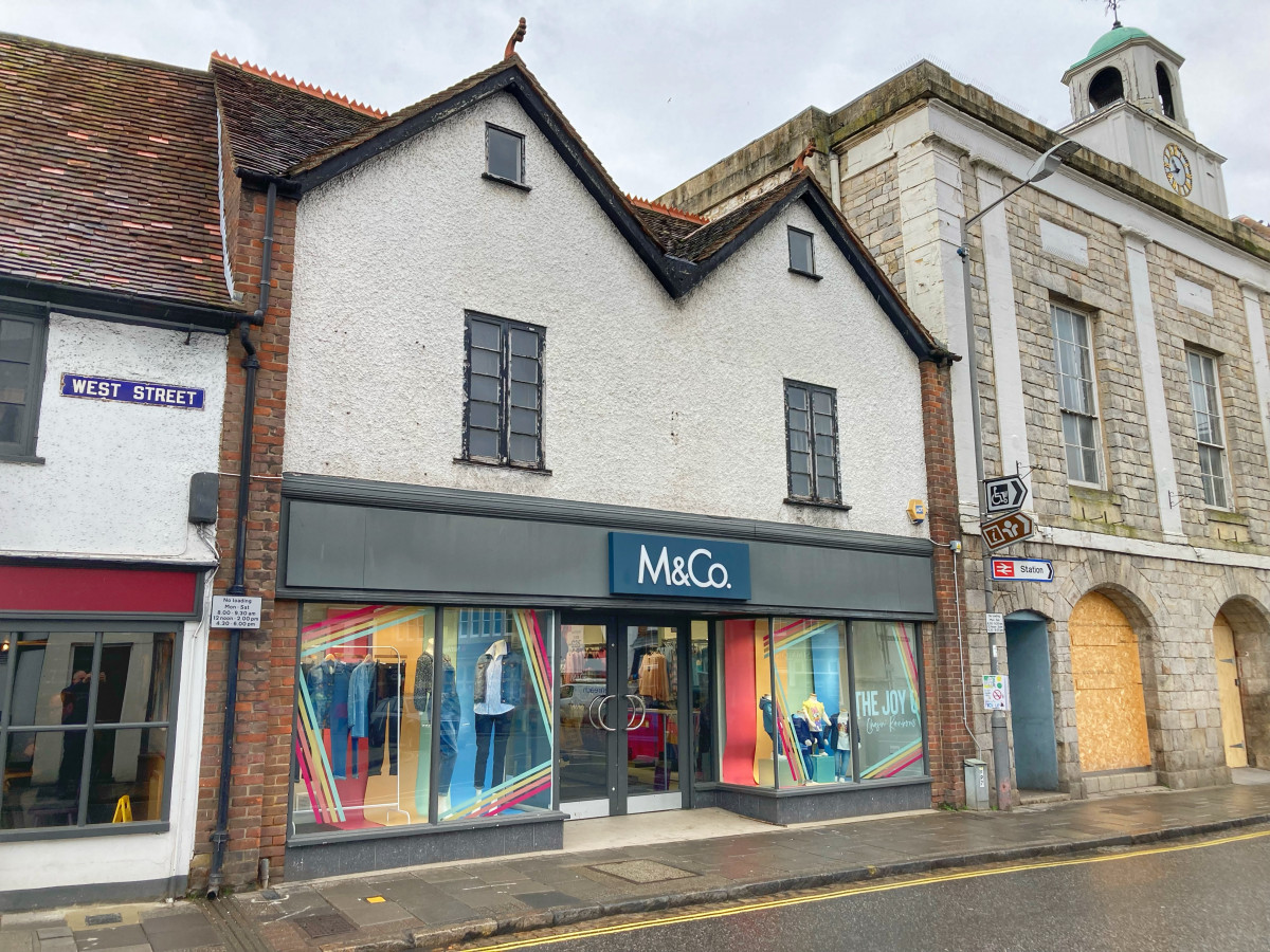 Wetherspoons pub chain buys a venue in Marlow