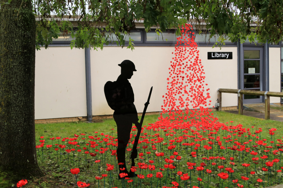 Great Marlow School creates spectacular Remembrance Day artwork